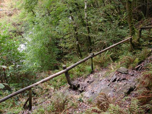 uneven path